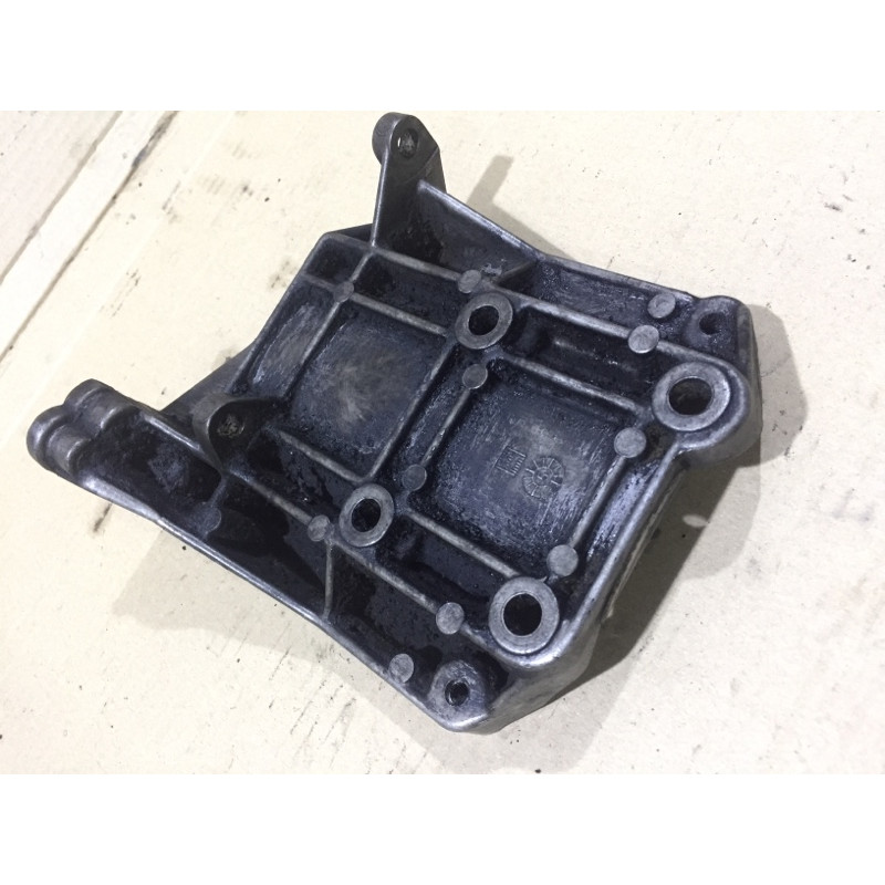 Кронштейн компрессора кондиционера (кронштейны двигателя) BMW 5-series E34 64552245412