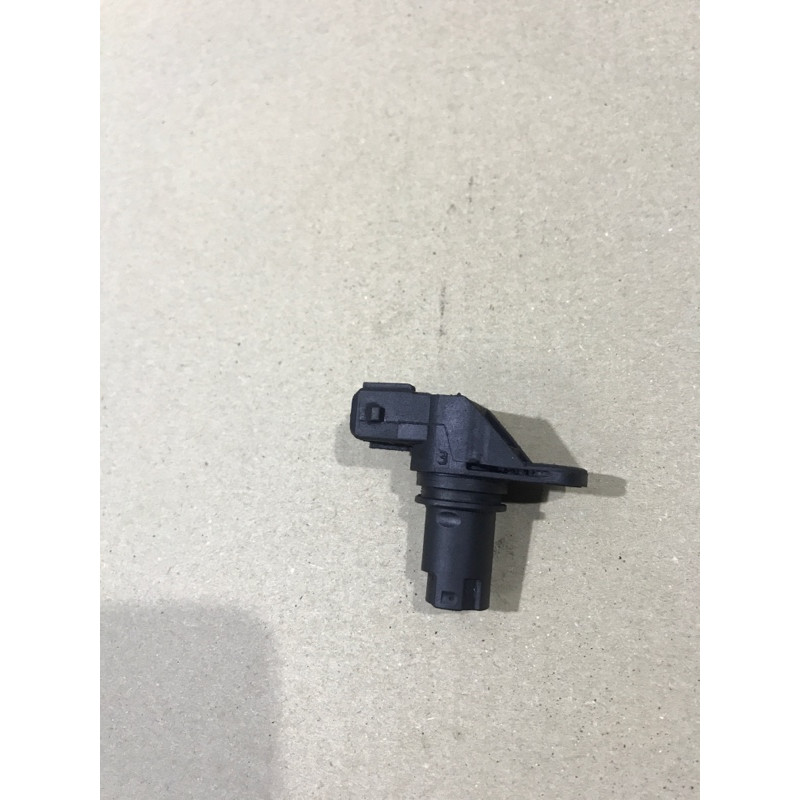 Датчик положения распредвала (электрика двигателя) Opel Vivaro 1 2007 1.9 D 8200370572