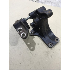 Кронштейн подушки двигателя