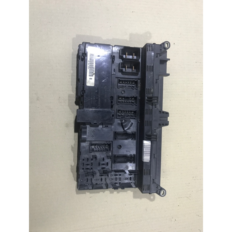 Блок запобіжників (електрика) BMW X5 E53 M57d30 61138380407