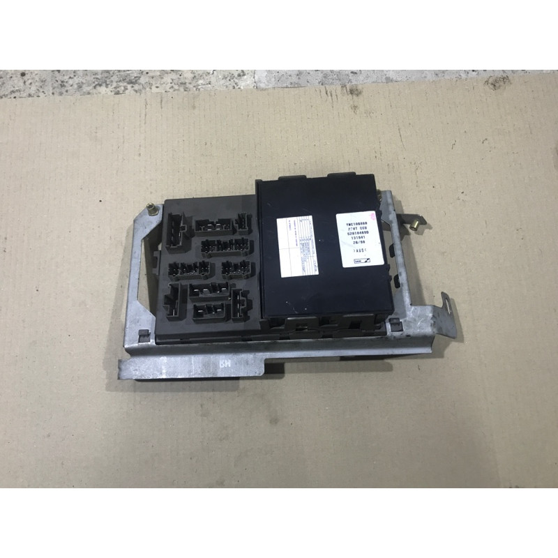 Блок предохранителей (электрика) Land Rover Freelander L314 1.8B YWC106080