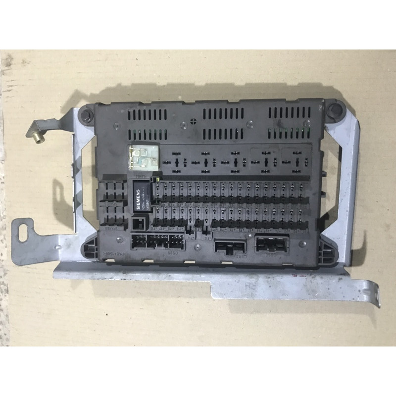 Блок предохранителей (электрика) Land Rover Freelander L314 1.8B YWC106080