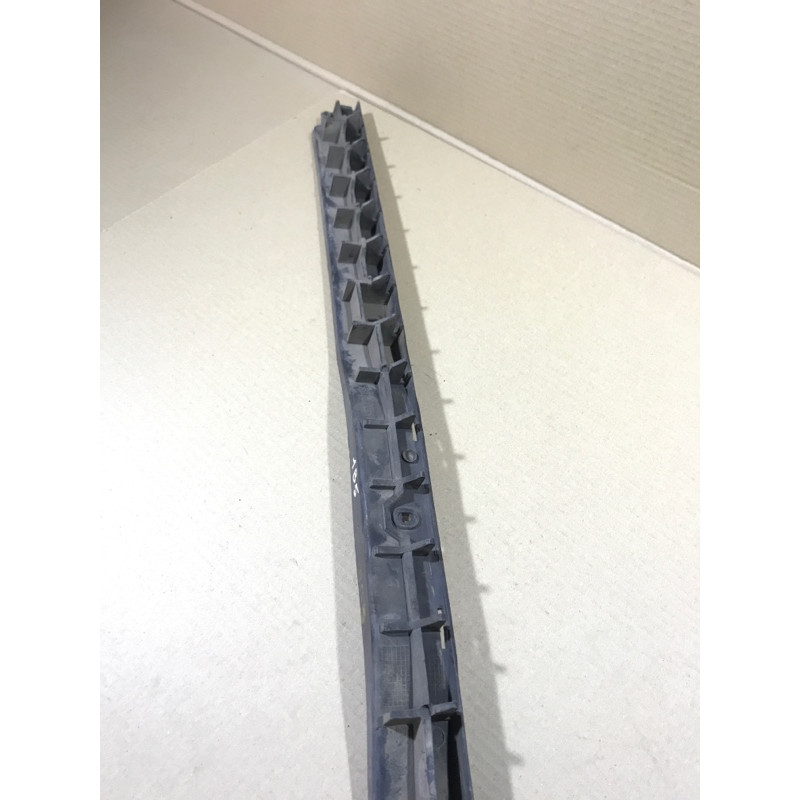 Крепление бампера (кузов и элементы) Volkswagen Passat B5 2003 1.9 TDI 3B9807863B