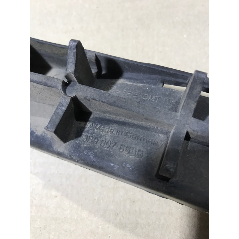 Крепление бампера (кузов и элементы) Volkswagen Passat B5 2003 1.9 TDI 3B9807863B