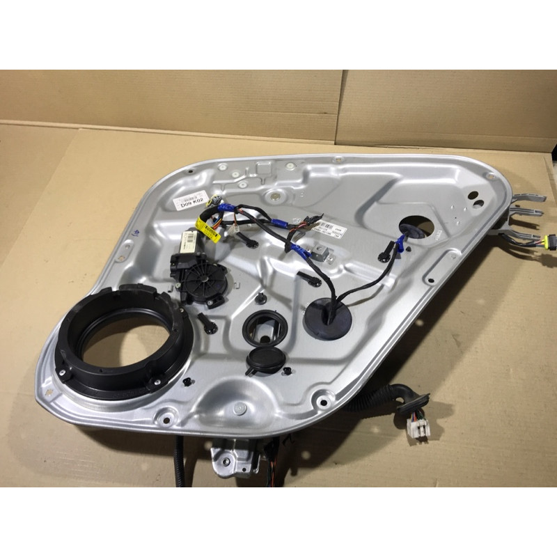 Механизм стеклоподъемника с мотором (кузов и элементы) Hyundai Santa Fe CM 2009 2.2 CRDI 834812B000