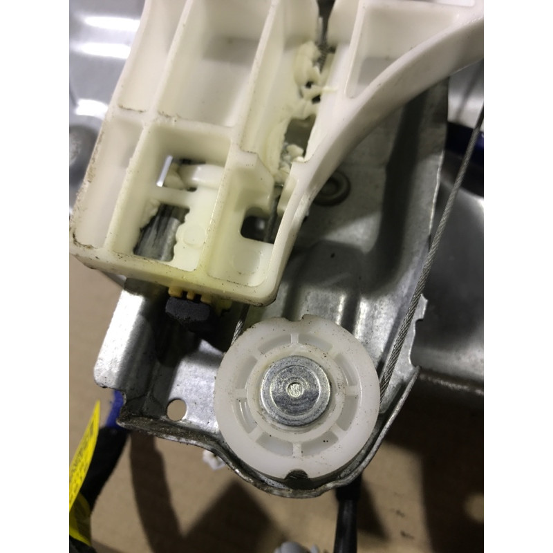 Механизм стеклоподъемника с мотором (кузов и элементы) Hyundai Santa Fe CM 2009 2.2 CRDI 834812B000