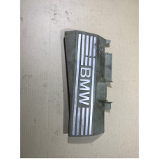 Декоративная крышка двигателя