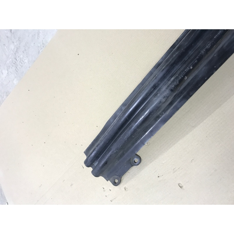 Усилитель бампера (наружные элементы кузова) Volkswagen Golf 1K 2004 2.0 BKD 1K0807305C