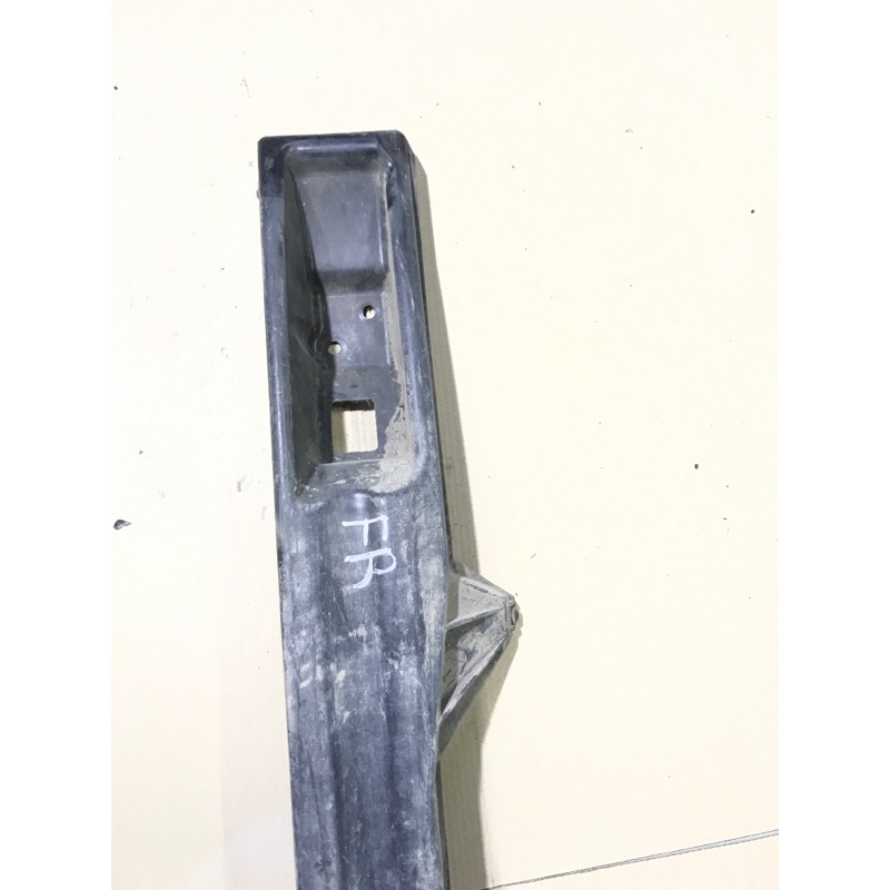 Усилитель бампера (наружные элементы кузова) Land Rover Freelander L314 1.8B DQE500060