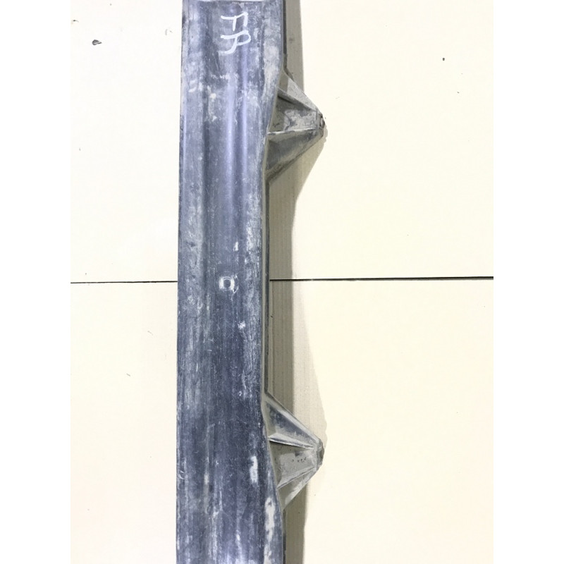 Усилитель бампера (наружные элементы кузова) Land Rover Freelander L314 1.8B DQE500060