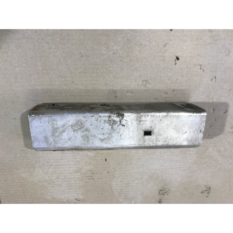 Кронштейн усилителя бампера (стекла и зеркала) AUDI A4 B6 2.4BDV