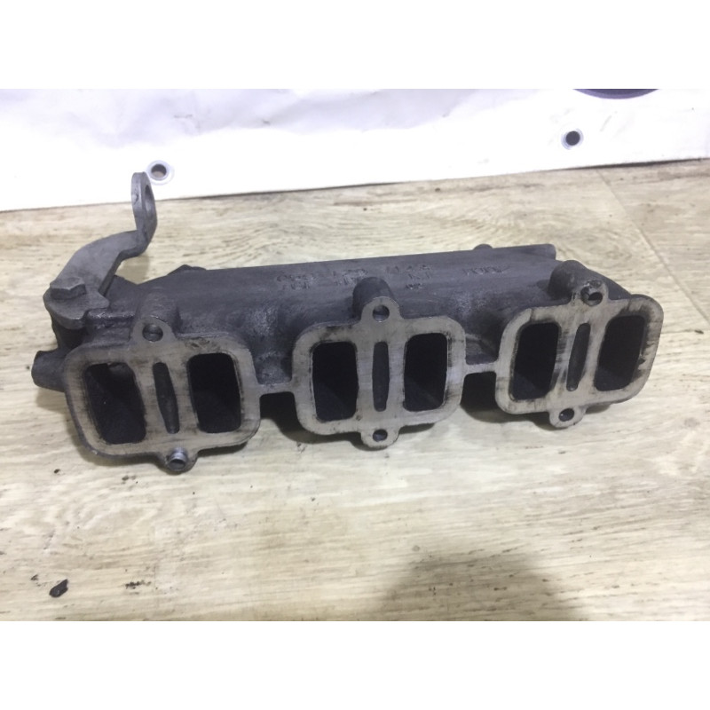 Коллектор впускной (впускная система) Volkswagen Passat B5 2003 2.5 AKN 059129714A