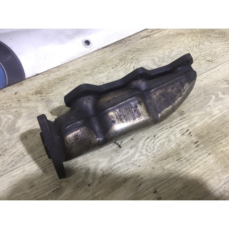 Коллектор выпускной (выпускная система) Volkswagen Passat B5 2003 2.5 AKN 059253033C