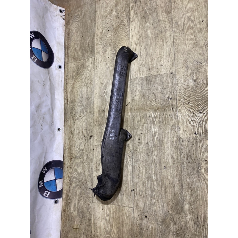 Патрубок впускного колектора (впускная система) Volkswagen Passat B5 2003 2.5 AKN 059145770b