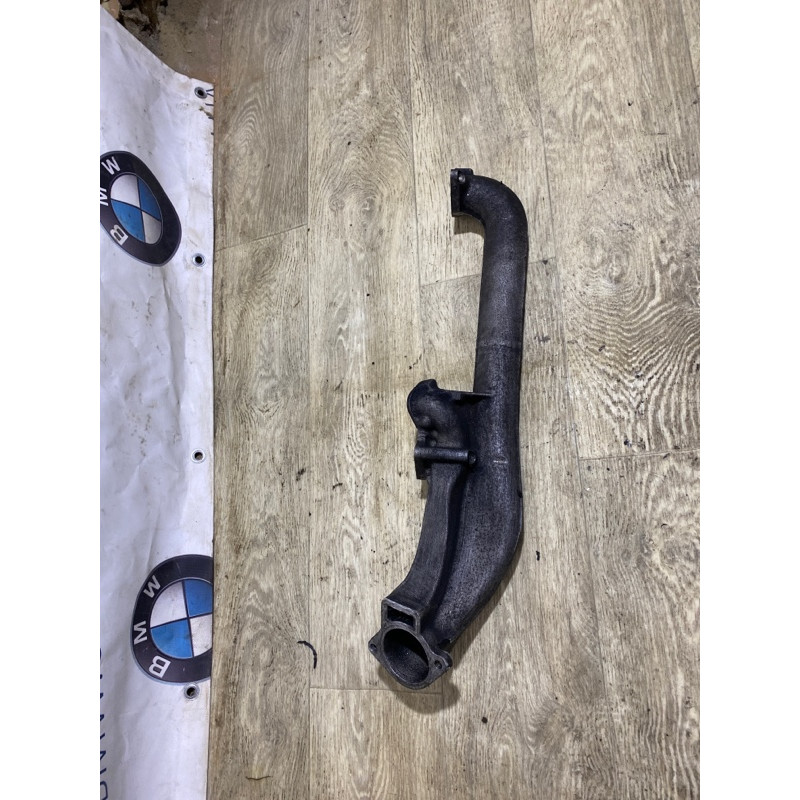 Патрубок впускного колектора (впускная система) Volkswagen Passat B5 2003 2.5 AKN 059145770b