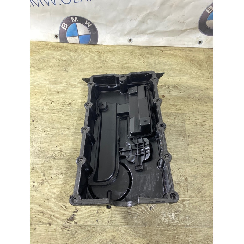 Крышка клапанов (двигатель и элементы) Volkswagen Golf 1K 2004 2.0 BKD 03g103475