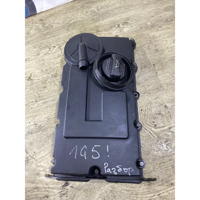 Крышка клапанов (двигатель и элементы) Volkswagen Golf 1K 2004 2.0 BKD 03g103475