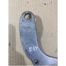 Крюк для подъема двигателя