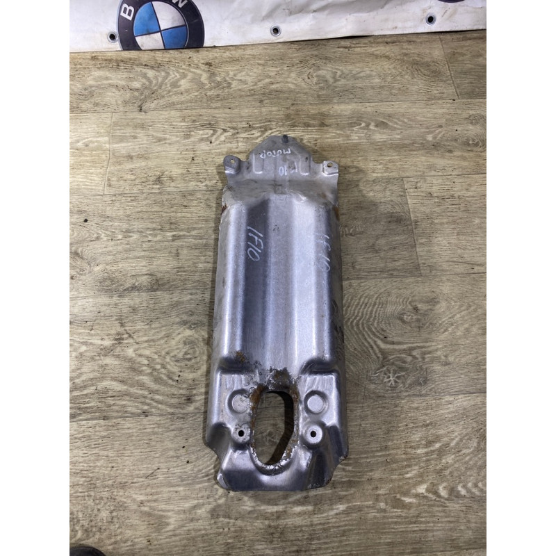 Термозащита (наружные элементы кузова) BMW 5-series F10 2013 N63B44 11657577001