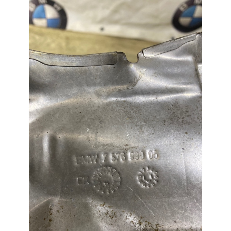 Термозахист (зовнішні елементи кузова) BMW 5-series F10 2013 N63B44 11657576999