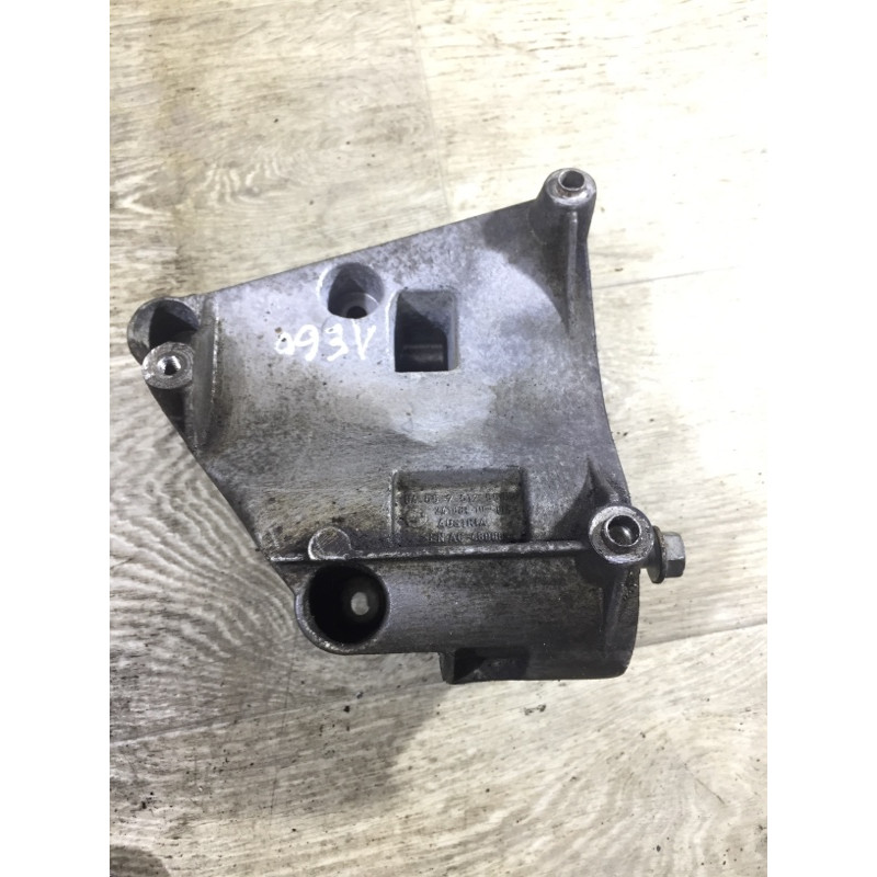 Кронштейн (двигатель и элементы) BMW 5-series E60 2004 M54B22 64557512556