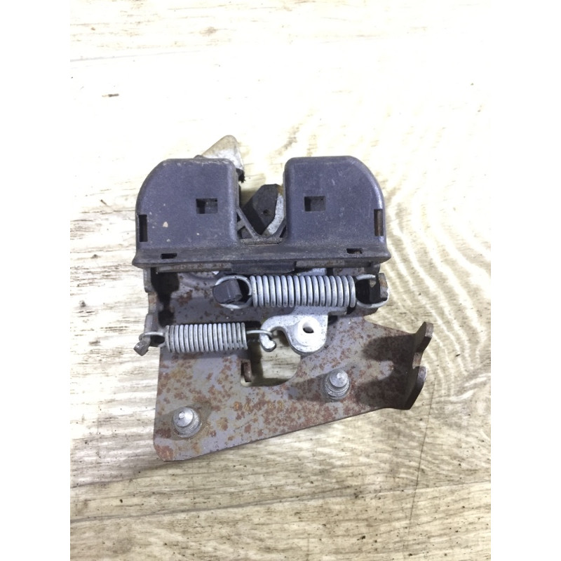 Замок сидіння (салон) BMW 5-series F10 2013 N47D20 52207112864