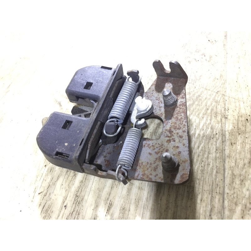 Замок сидіння (салон) BMW 5-series F10 2013 N47D20 52207112864