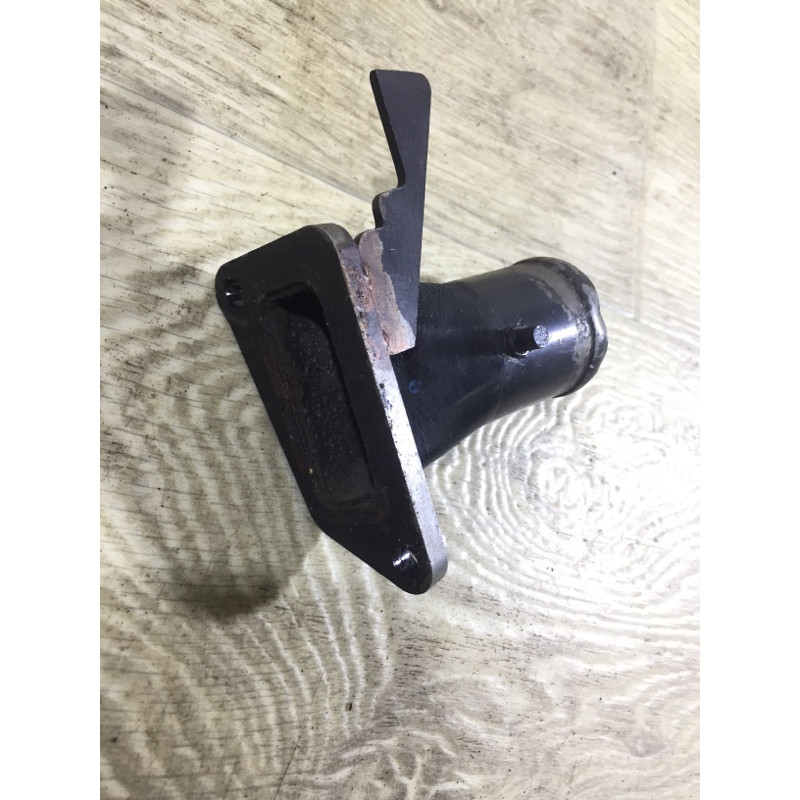 Фланец (система охлаждения) Opel Insignia A 2012 2.0 DTH 55566104