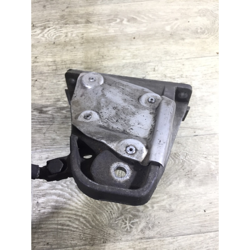 Кронштейн подушки двигателя (кронштейны двигателя) BMW 5-series E60 2004 M54B22 22116761112