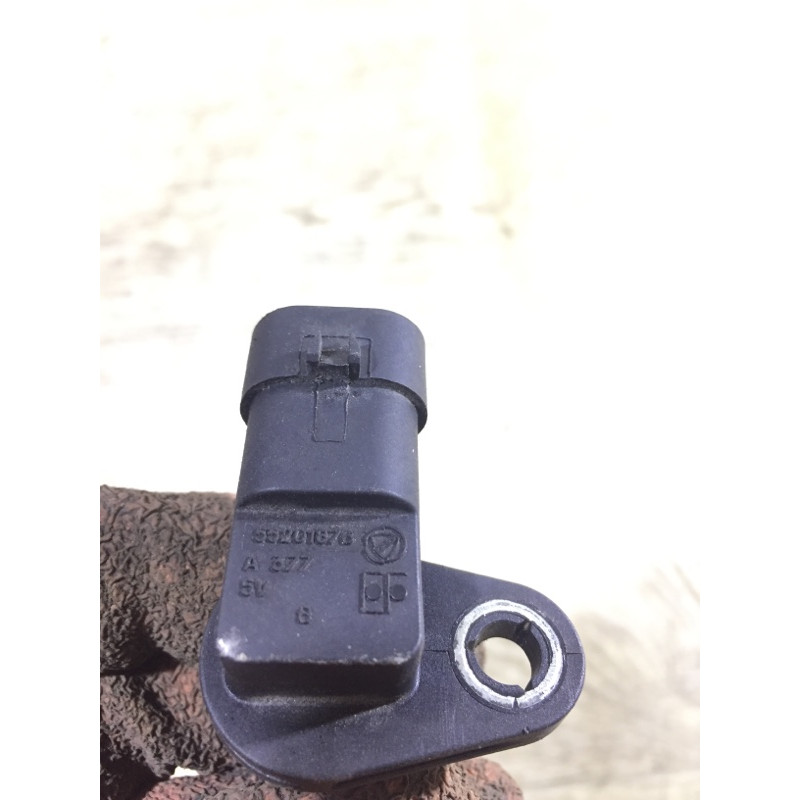 Датчик положения распредвала (электрика двигателя) Opel Insignia A 2012 2.0 DTH 55201876