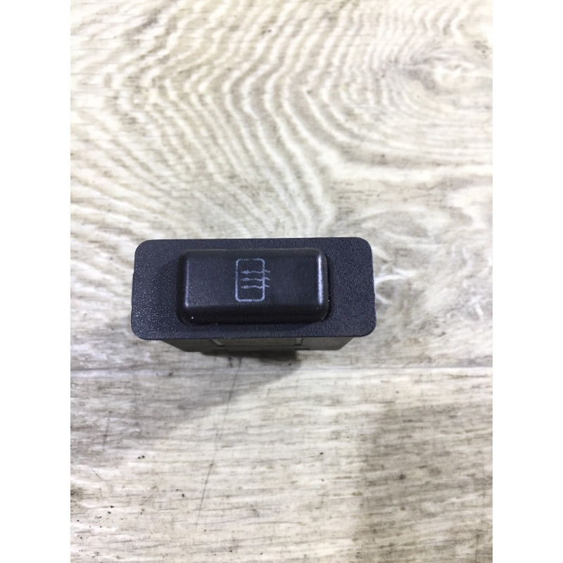 Кнопка подогрева заднего стекла (электрика / кнопки) BMW 5-series E34 61311391749