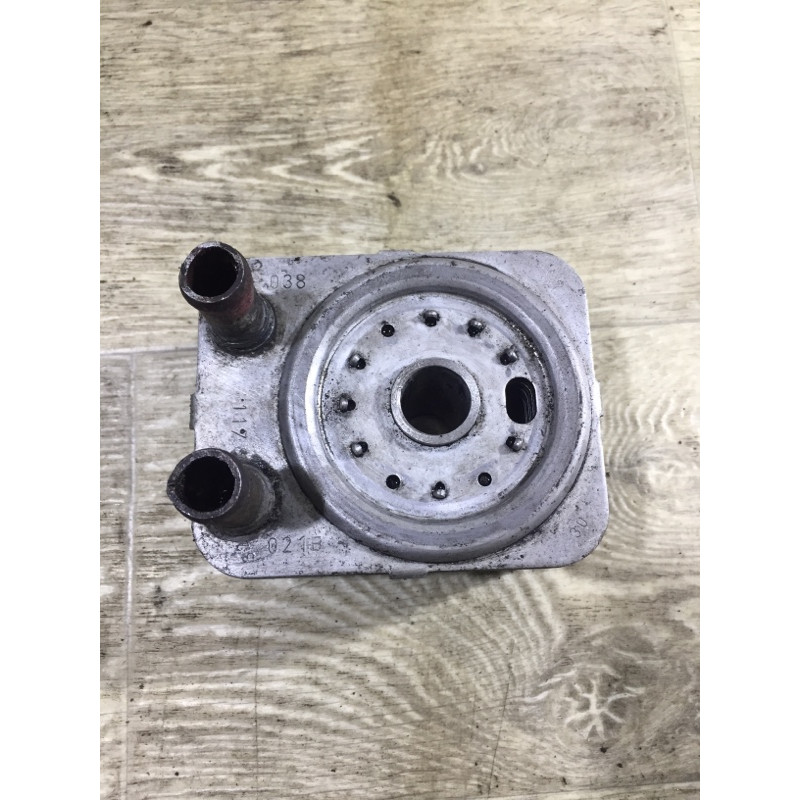Теплообменник масляного фильтра (двигатель и элементы) Volkswagen Golf 1K 2004 2.0 BKD 038117021b