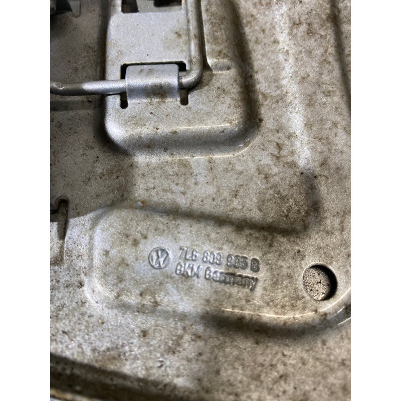 Лючок топливного бака (кузов и элементы) Volkswagen Touareg 7L 2004 3.2 7L6809905B