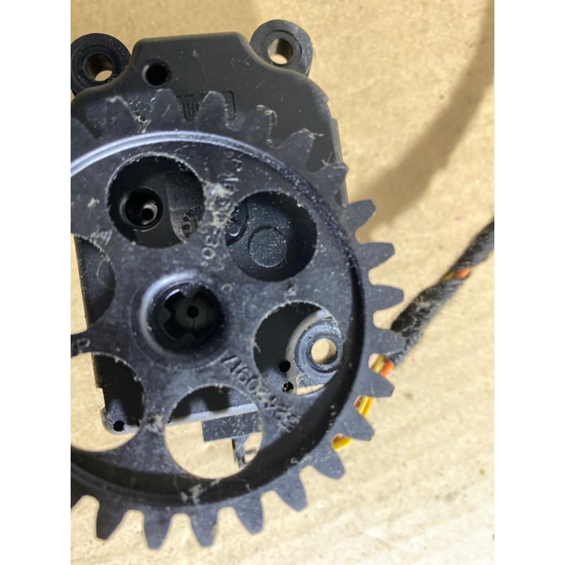 Привод заслонки отопителя (отопление и кондиционирование) CHEVROLET Cruze J300 2012 1.8 16451056