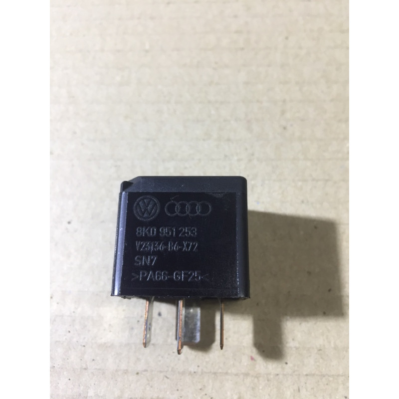 Реле (электрика) Volkswagen Jetta MK6 2011 2.0 8K0951253