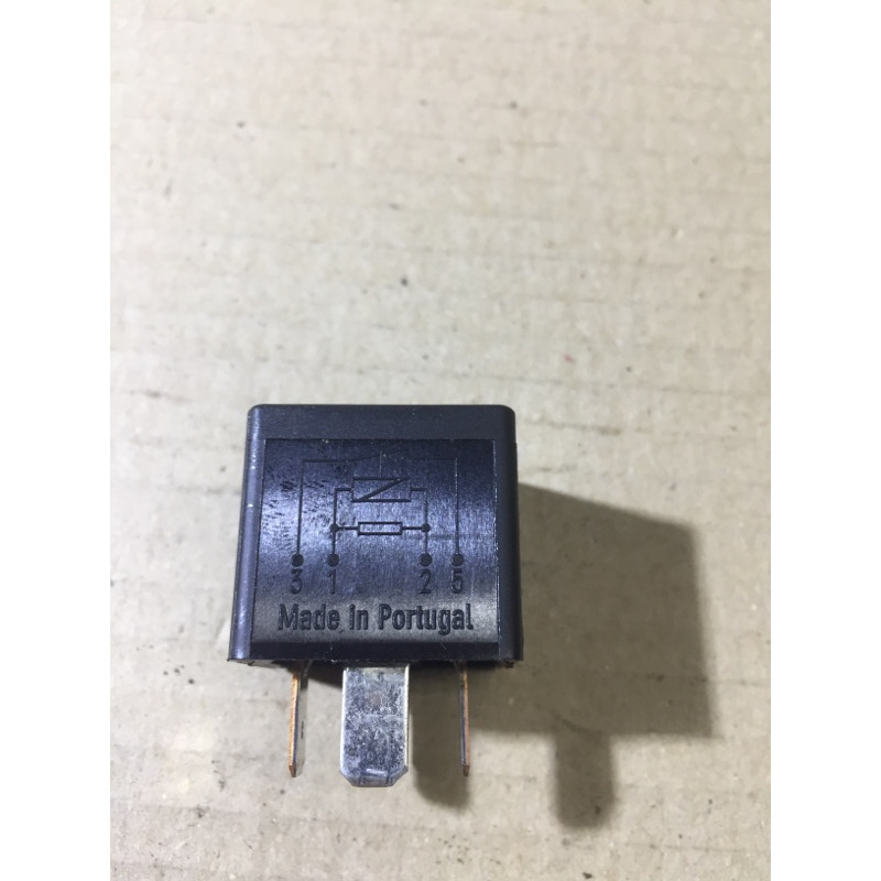 Реле (электрика) Volkswagen Jetta MK6 2011 2.0 8K0951253