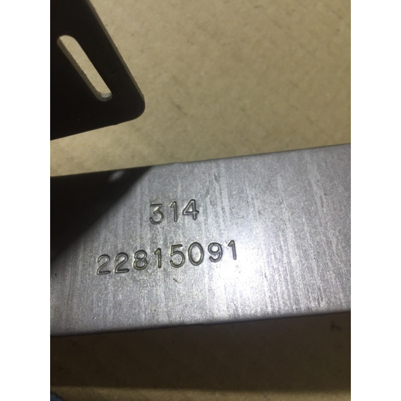 Кронштейн (двигатель и элементы) CHEVROLET Volt 1 2012 1.4 22815091