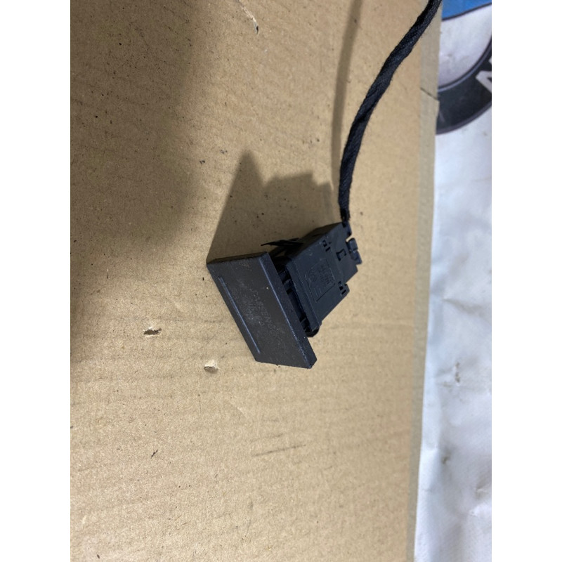 Кнопка AirBag (електрика / кнопки) Volkswagen Touareg 7L 2004 3.2 7l6919235a