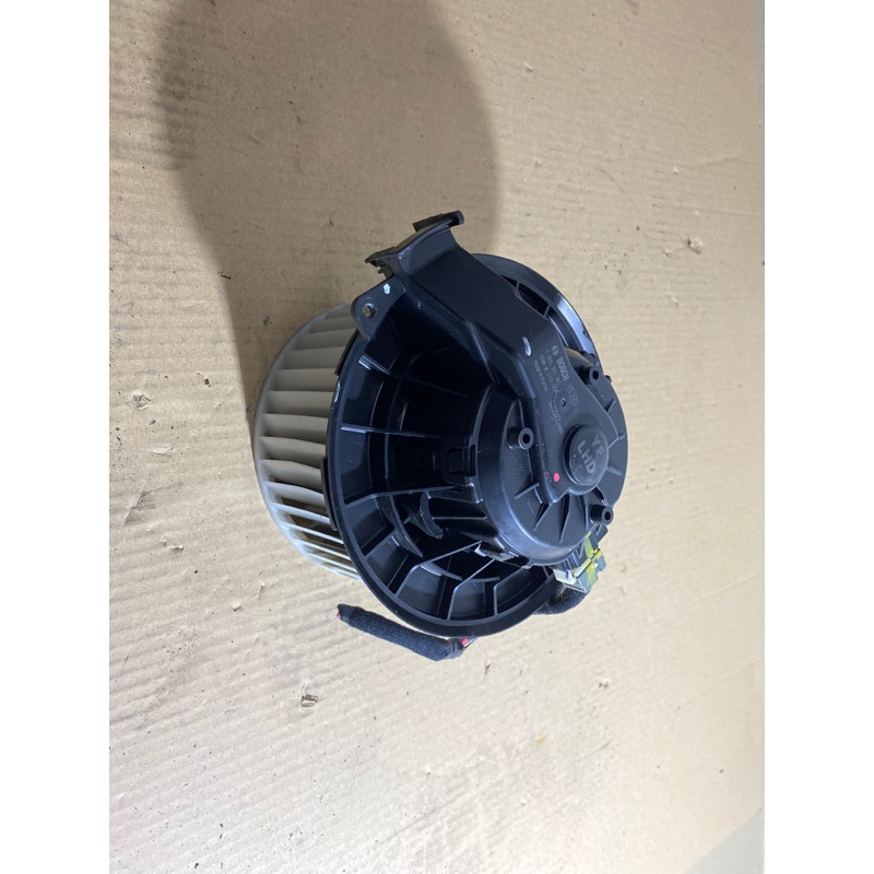 Мотор печки (отопление и кондиционирование) Hyundai Sonata YF 2013 2.4 f00s3b2381