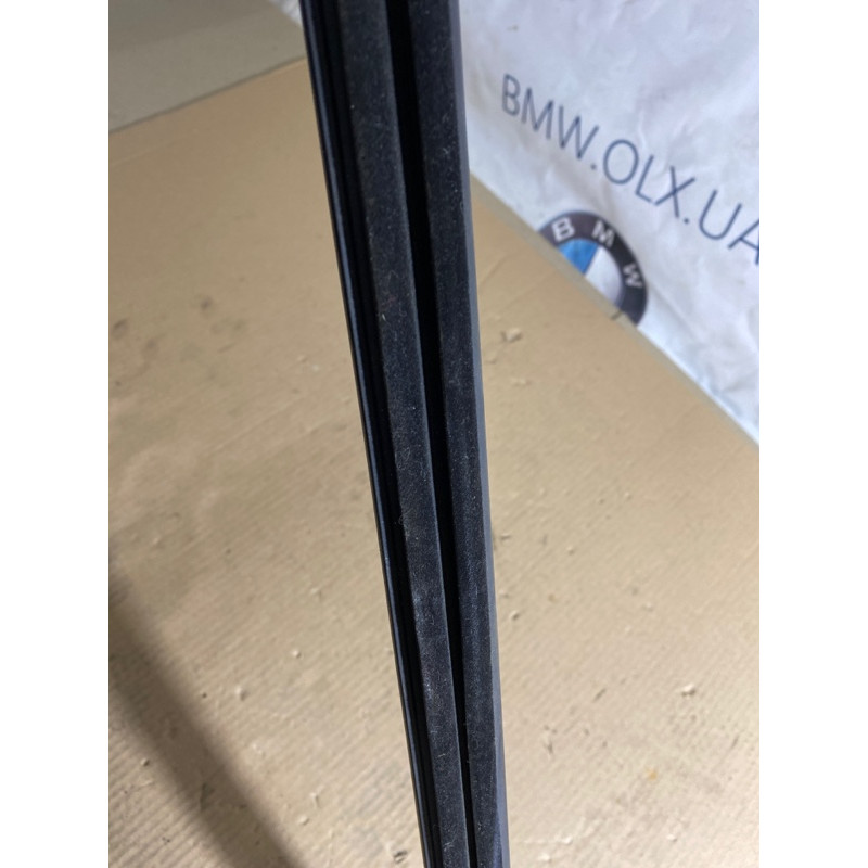 Уплотнитель (кузов и элементы) Volkswagen Jetta MK6 2011 2.0 5c6837479