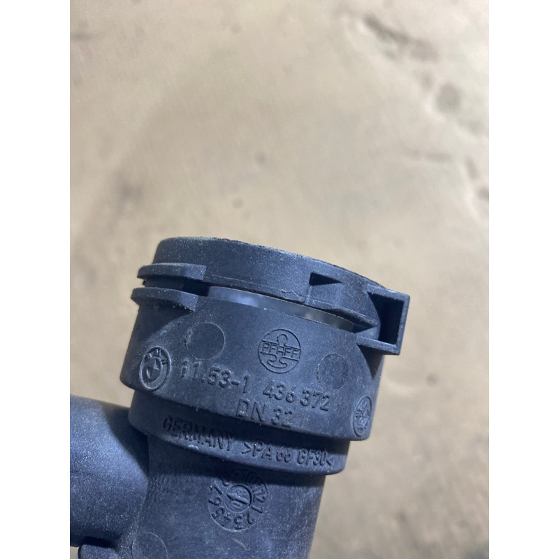 Патрубок (система охлаждения) BMW 3-series E46 2001 M54B30 11531436361