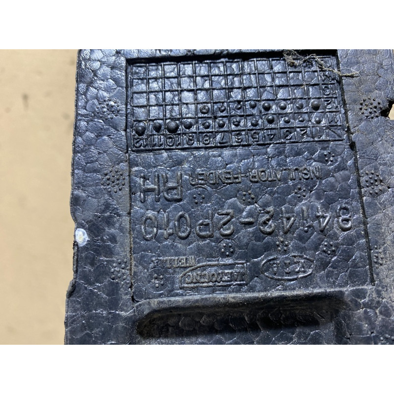 Ущільнювач крила (кузов і елементи) KIA Sorento UM 2013 2.4 841422p010