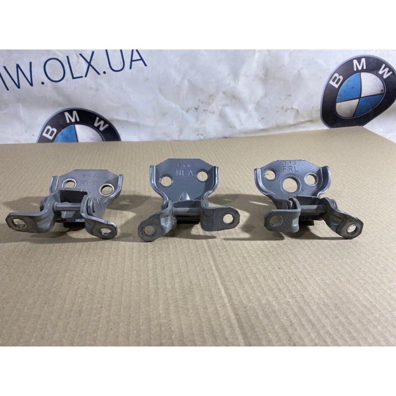 Петля двери (кузов и элементы) Subaru Forester SJ 2016 2.5