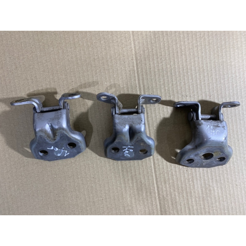 Петля двери (кузов и элементы) Subaru Forester SJ 2016 2.5