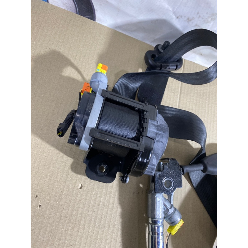 Ремінь безпеки (airbag/безопасность) FORD Focus MK3 2015 2.0 DM5Z-54611B08-DB