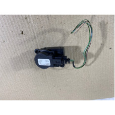 Привод заслонки отопителя