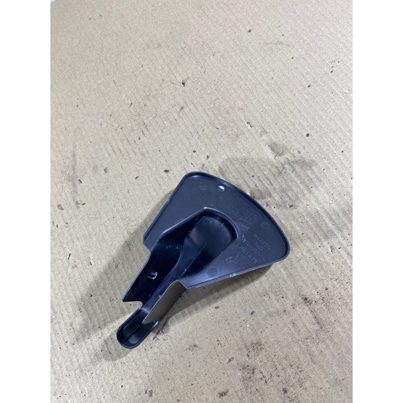 Накладка сидения (салон) Volkswagen Jetta MK6 2011 2.0 8p0886197