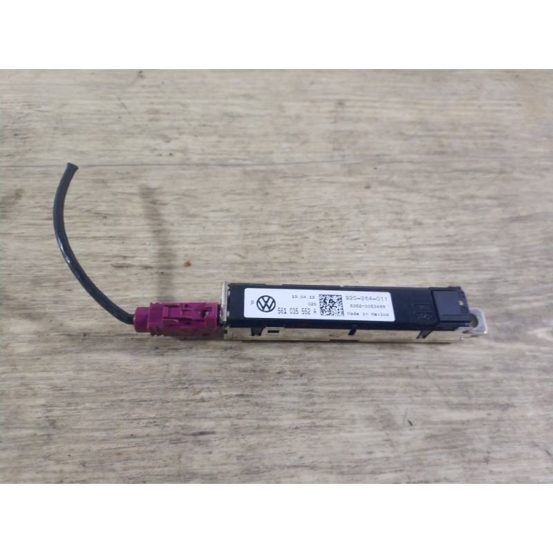 Антена (електрика) Volkswagen Passat B7 2013 2.5 561035552a