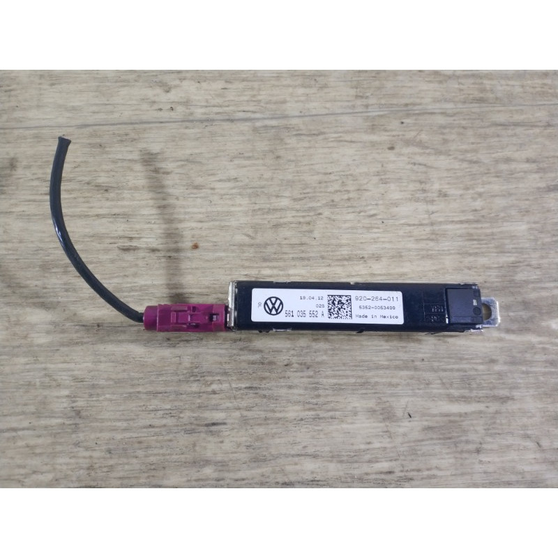 Антена (електрика) Volkswagen Passat B7 2013 2.5 561035552a