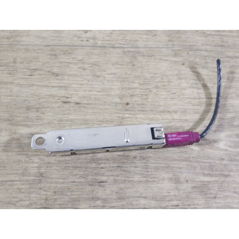 Антена (електрика) Volkswagen Passat B7 2013 2.5 561035552a